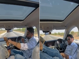 कार का हैंडल छोड़ रोमांस करते हुए Instagram रील बना रहा था शख्स, Video देख भड़के लोग कार का हैंडल छोड़ रोमांस करते हुए Instagram रील बना रहा था शख्स, Video देख भड़के लोग