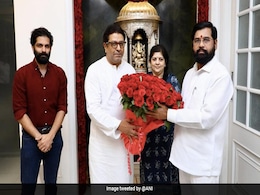 NCP में संकट के बीच MNS प्रमुख राज ठाकरे ने CM एकनाथ शिंदे से की मुलाकात NCP में संकट के बीच MNS प्रमुख राज ठाकरे ने CM एकनाथ शिंदे से की मुलाकात
