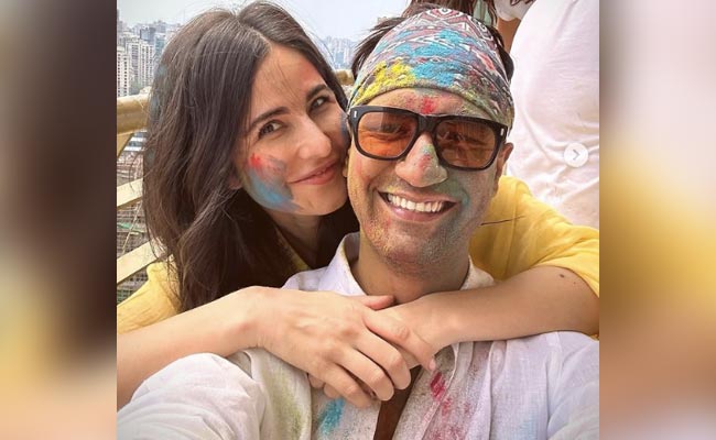 Holi 2023: Katrina Kaif Celebrated With Vicky Kaushal, His Family And Her Sister Isabelle