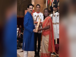 कर्नाटक के पूर्व सीएम एसएम कृष्णा, उद्योगपति कुमार मंगलम बिरला को पद्म पुरस्कार प्रदान किए गए कर्नाटक के पूर्व सीएम एसएम कृष्णा, उद्योगपति कुमार मंगलम बिरला को पद्म पुरस्कार प्रदान किए गए