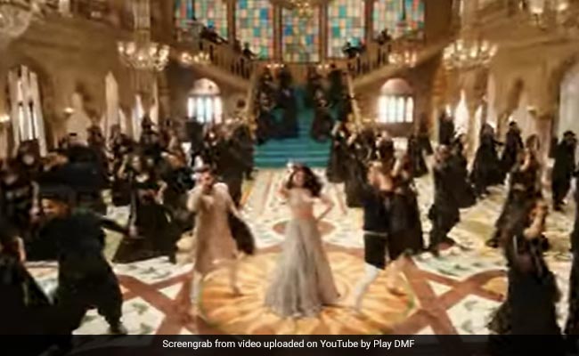 <i>Selfiee</i> Song <i>Deewaane</i>: Akshay Kumar, Jacqueline Fernandez And Emraan Hashmi Introduce New Love Anthem
