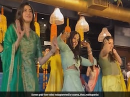 At Dalljiet Kaur's <i>Sangeet</i> Ceremony, A Special Performance By Bridesmaids Sanaya Irani And Karishma Tanna At Dalljiet Kaur's <i>Sangeet</i> Ceremony, A Special Performance By Bridesmaids Sanaya Irani And Karishma Tanna