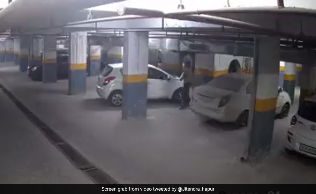 Watch: Noida Car Cleaner Pours Acid On Vehicles As Revenge For Being Fired
