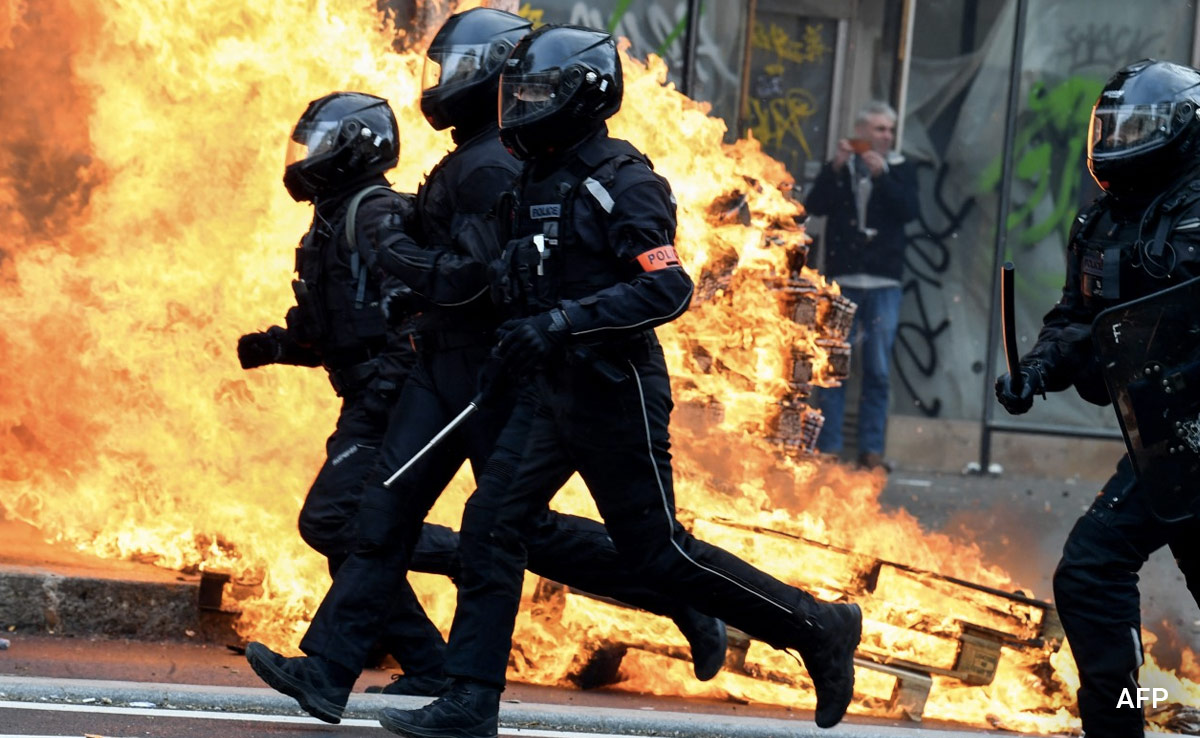 French President Macron Holds Crisis Meeting As More Protests Loom