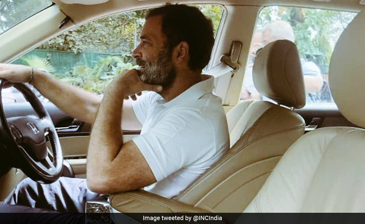 "Insult": Minister On Congress' Rahul Gandhi Pic With "Savarkar" Caption