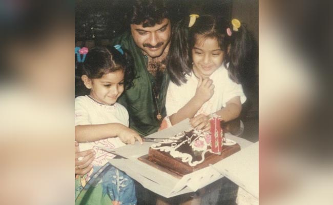 Sonam Kapoor Wished Her "Favourite Person" Rhea Kapoor On Her 36th Birthday