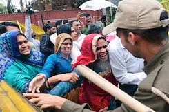 BJP Leader Detained From Pulwama Widows' Protest In Rajasthan's Jaipur BJP Leader Detained From Pulwama Widows' Protest In Rajasthan's Jaipur