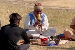 Digital Hiss - Can Microchips Save Snake Charmers From Extinction? Digital Hiss - Can Microchips Save Snake Charmers From Extinction?