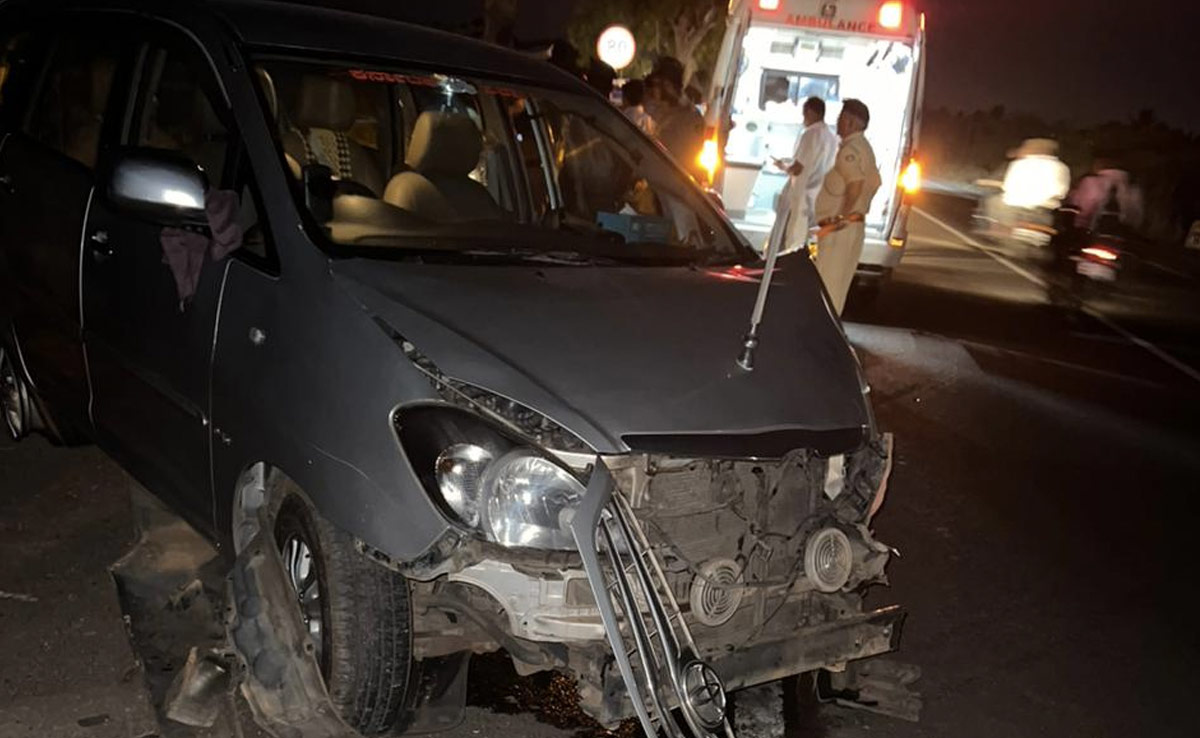 Union Minister Injured As Innova Crashes Into Truck On Karnataka Highway