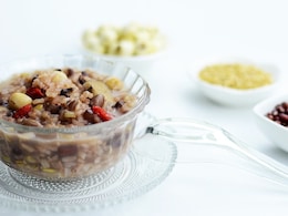 Want To Lose Weight? Try Making This Low-Cal Healthy Coconut Oatmeal