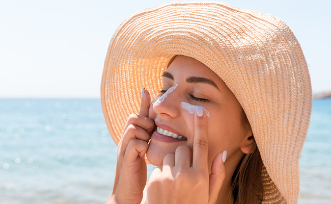 Holi Beauty Tips 2023: Best Sunscreen Lotions To Use When Going For Holi Celebrations