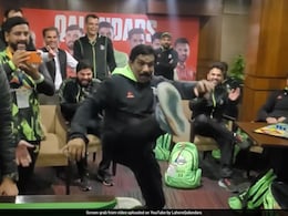 Watch: Staff Member Goes Crazy As Lahore Qalandars Announce Lucrative Gifts For PSL Title Win Watch: Staff Member Goes Crazy As Lahore Qalandars Announce Lucrative Gifts For PSL Title Win