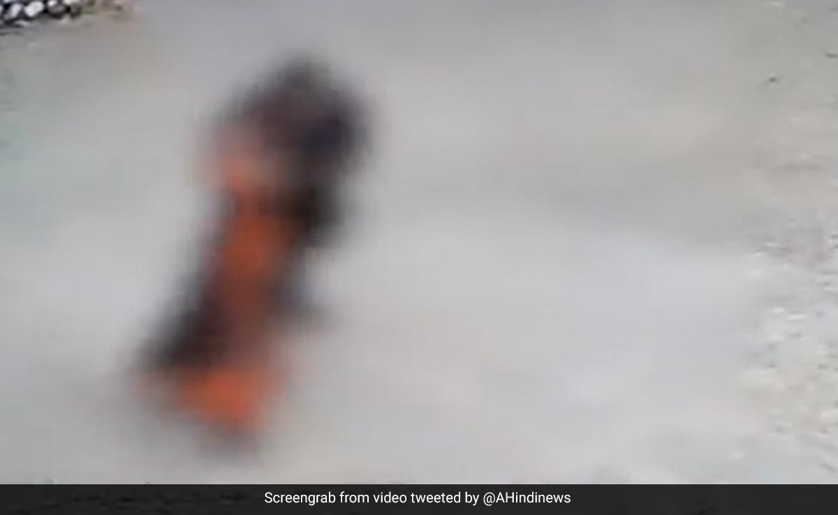 Video Shows 'Serial Kisser' Forcibly Kissing Woman In Bihar, Case Filed