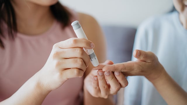 World Diabetes Day 2023: Expert Tips To Maintain Healthy Blood Sugar Levels During The Festivities