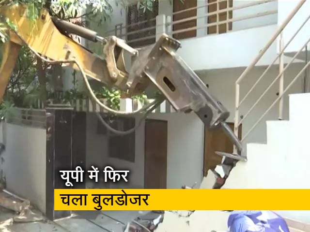 उमेशपाल हत्याकांड: अतीक अहमद के करीबी के घर पर चला बुलडोजर