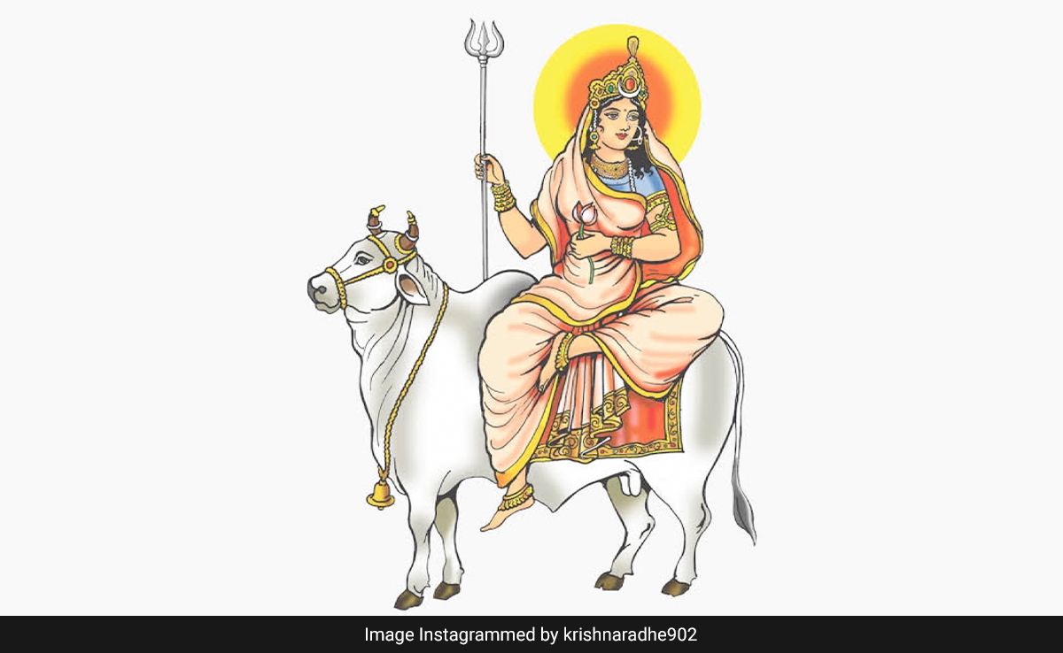 मां शैलपुत्री की इस तरह करें पूजा, जानिए आज किस रंग के कपड़े पहनें जिससे प्रसन्न हो जाएं माता रानी 