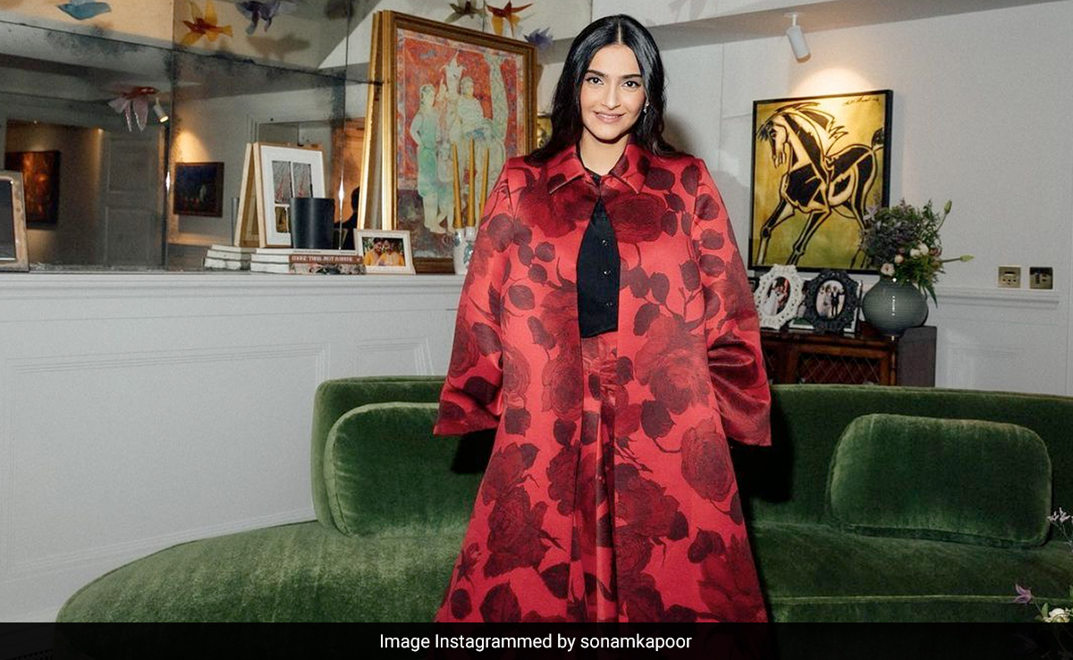 Inside Sonam Kapoor's Mother's Day Lunch With Her Friends In Notting Hill