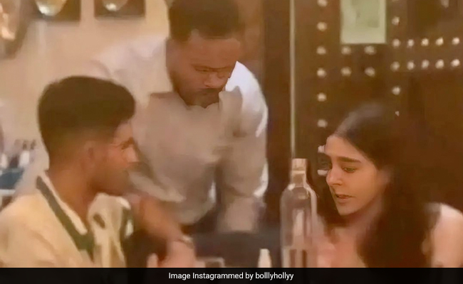 Crazy Viral: Virat Kohli Reacts To Crowd Chanting Sara Ali Khan's Name At Shubman Gill