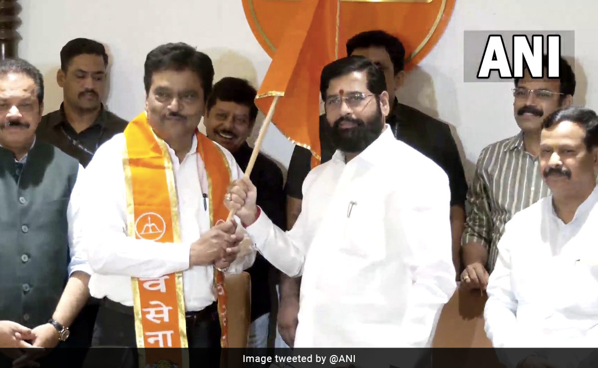 Maharashtra Ex-Minister Joins Shinde Camp, Big Setback For Team Thackeray