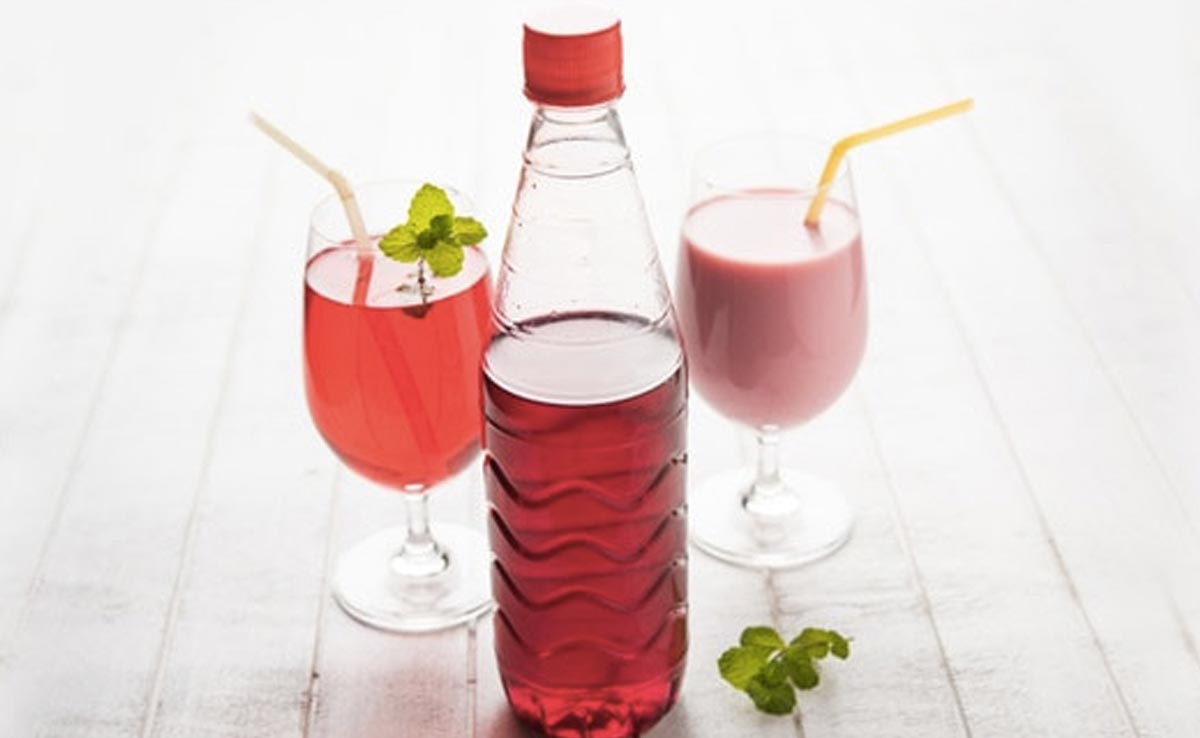 Twitter Debate Over Rooh Afza Goes Viral: Love it or Hate it?