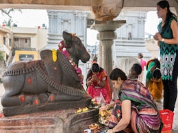 Lord Shiva puja tips : बेलपत्र ना मिले शिव जी को चढ़ाने के लिए तो करें ये काम Lord Shiva puja tips : बेलपत्र ना मिले शिव जी को चढ़ाने के लिए तो करें ये काम