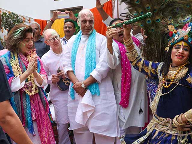 Watch: Top US Official Attends Holi Bash With Rajnath Singh In Delhi