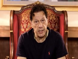 Imran Khan Supporters Repel "Extreme Attack" As Police Try To Arrest Ex PM Imran Khan Supporters Repel "Extreme Attack" As Police Try To Arrest Ex PM