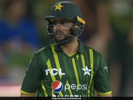 Imad Wasim: जो शर्मनाक रिकॉर्ड किसी पाकिस्तानी क्रिकेटर के नाम नहीं जुड़ा, वह इमाद वसीम के नाम दर्ज हुआ Imad Wasim: जो शर्मनाक रिकॉर्ड किसी पाकिस्तानी क्रिकेटर के नाम नहीं जुड़ा, वह इमाद वसीम के नाम दर्ज हुआ