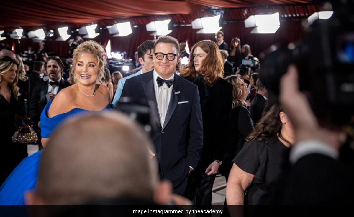 "Never Past Your Prime": Internet Reacts As Brendan Fraser Wins Best Actor Oscar For <i>'The Whale'</i>