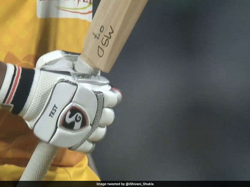 Kiran Navgire Writes "MSD 07" On Her Bat In WPL, Grace Harris Reacts. See Pics