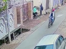 Cops In Pursuit, Amritpal Singh Hitched Auto Ride, Robbed Bike At Gunpoint Cops In Pursuit, Amritpal Singh Hitched Auto Ride, Robbed Bike At Gunpoint