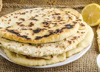 After Trying This Fiery Peri Peri Paneer Kulcha Recipe, Regular Kulchas Will Feel Boring After Trying This Fiery Peri Peri Paneer Kulcha Recipe, Regular Kulchas Will Feel Boring