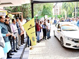 देश में हर साल रोड एक्सीडेंट से डेढ़ लाख से अधिक लोगों की जाती है जान : ओम बिरला देश में हर साल रोड एक्सीडेंट से डेढ़ लाख से अधिक लोगों की जाती है जान : ओम बिरला