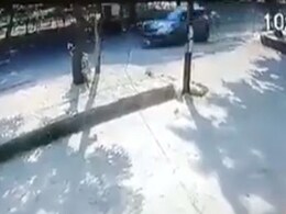 गाजियाबाद में दिल्ली जैसा मामला :  कार सवार ने टक्कर मारने के बाद युवक को घसीटा गाजियाबाद में दिल्ली जैसा मामला :  कार सवार ने टक्कर मारने के बाद युवक को घसीटा