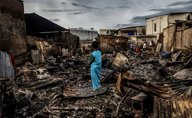In Pics: Homes "Completely Destroyed" In Massive Indonesia Fire