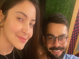 IPL में विराट कोहली के अर्धशतक के बाद अनुष्का शर्मा ने कुछ यूं मनाया जश्न, पति के साथ तस्वीर देख फैंस दे रहे रिएक्शन  IPL में विराट कोहली के अर्धशतक के बाद अनुष्का शर्मा ने कुछ यूं मनाया जश्न, पति के साथ तस्वीर देख फैंस दे रहे रिएक्शन