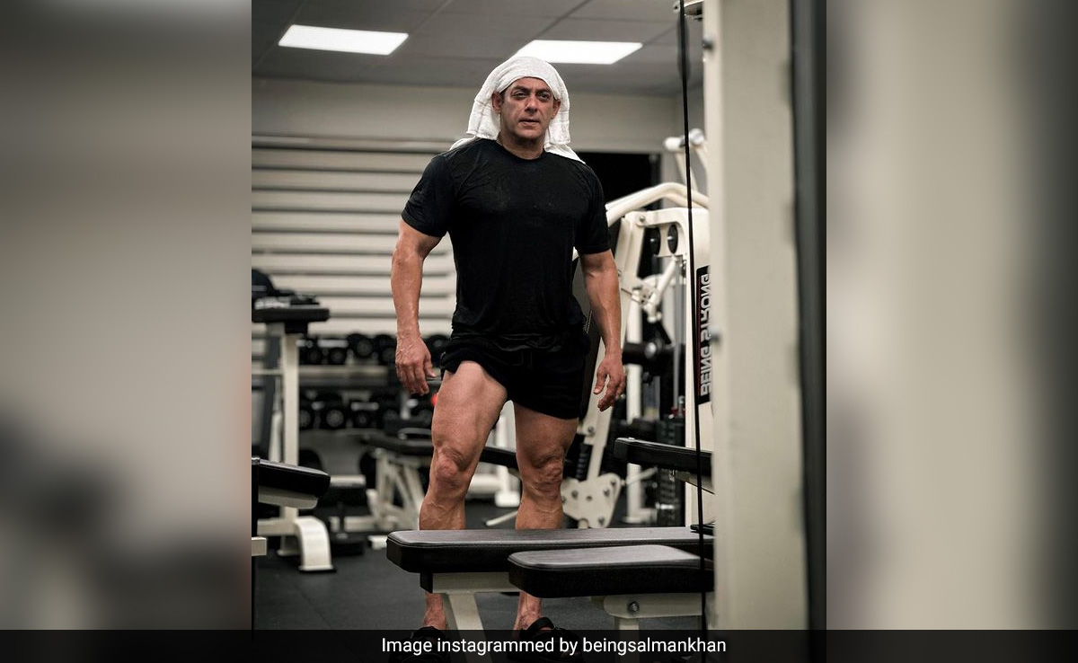 Salman Khan Teases Fans With Chiseled Body Ahead Of <i>Kisi Ka Bhai Kisi Ki Jaan</i> Release