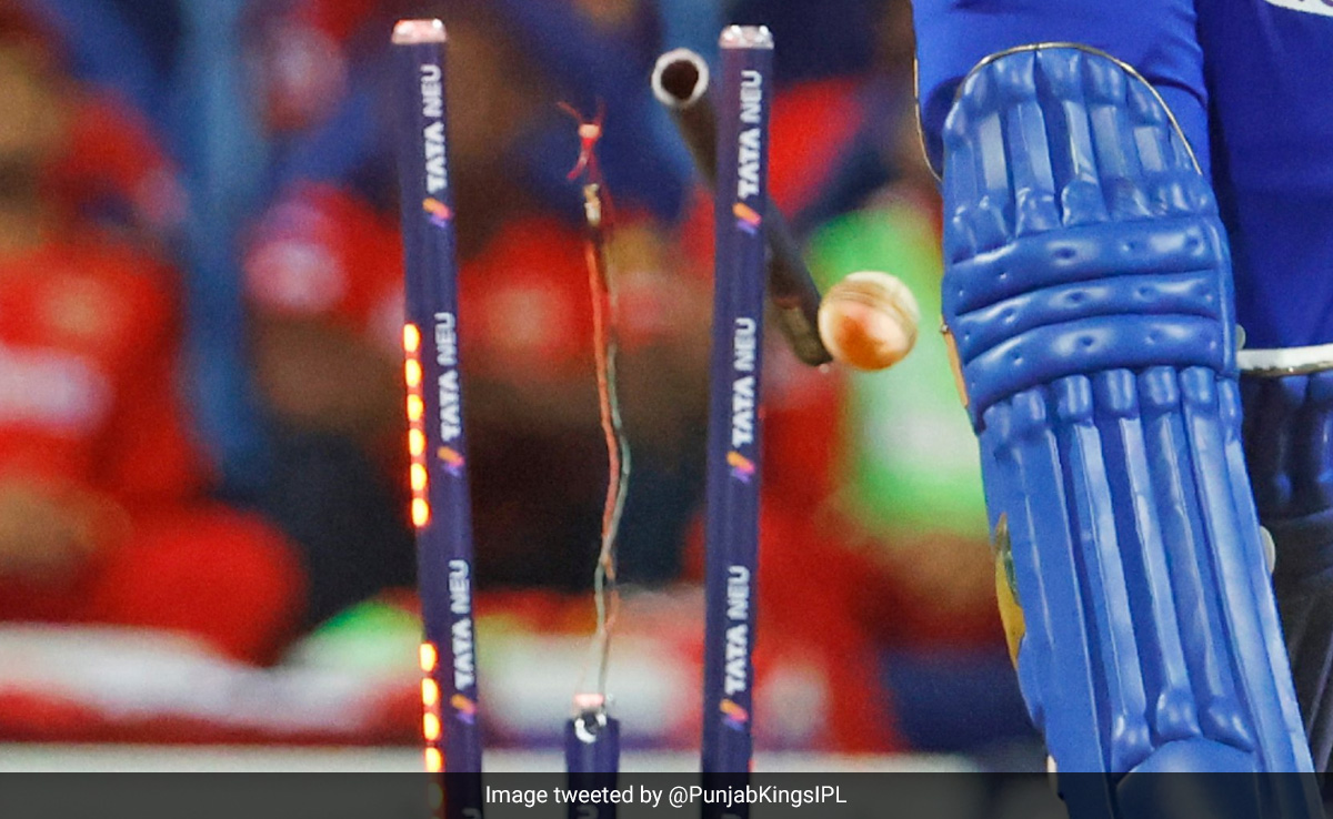 अर्शदीप सिंह ने तोड़ा स्टंप तो मुंबई पुलिस से पंजाब किंग्स ने की शिकायत, मुंबई इंडियंस ने दर्ज कराई 'गुमशुदगी' की रिपोर्ट