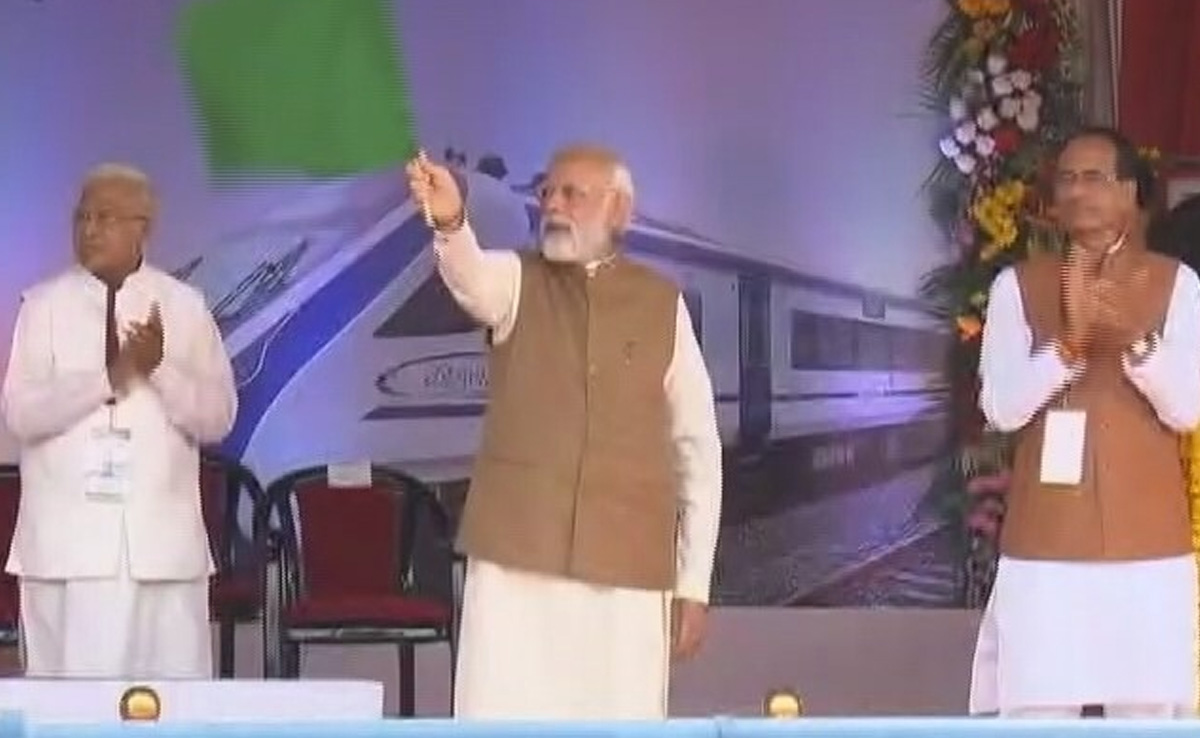 PM's "April Fools' Day" Swipe At Congress At Vande Bharat Train Launch