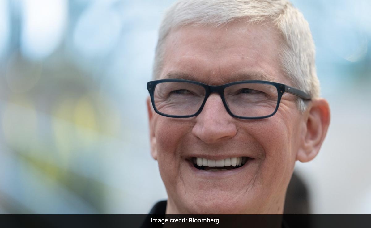Tim Cook To Open India's First Apple Stores, Seeks Meeting With PM: Report