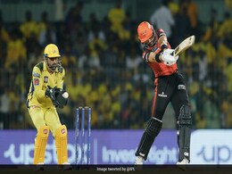 Video: 'विंटेज Dhoni' पलक झपकने से पहले ही पकड़ लिया कैच, दर्शक बनकर रह गया बल्लेबाज Video: 'विंटेज Dhoni' पलक झपकने से पहले ही पकड़ लिया कैच, दर्शक बनकर रह गया बल्लेबाज