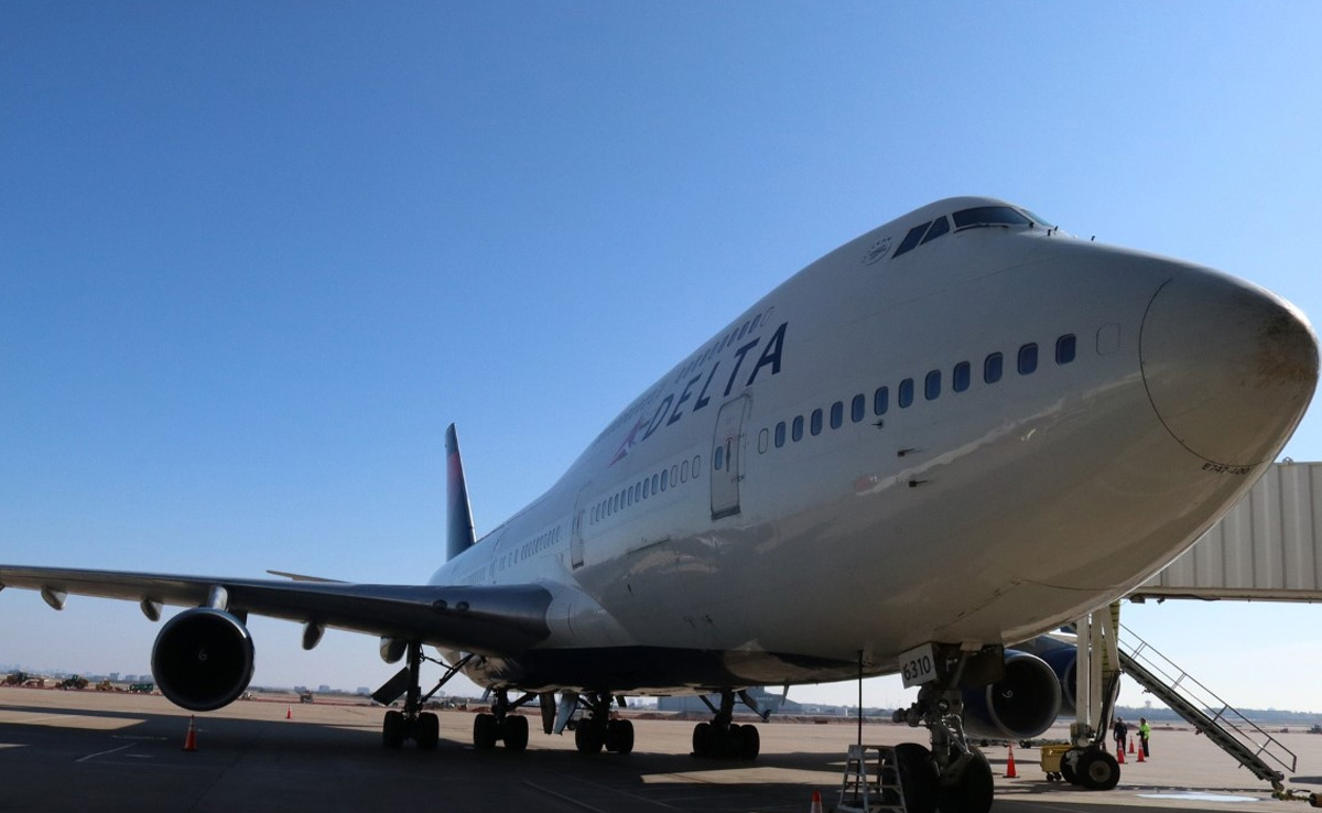 Delta Passenger Downs 11 Drinks, Sexually Assaults Woman And Her Daughter On Flight: Report