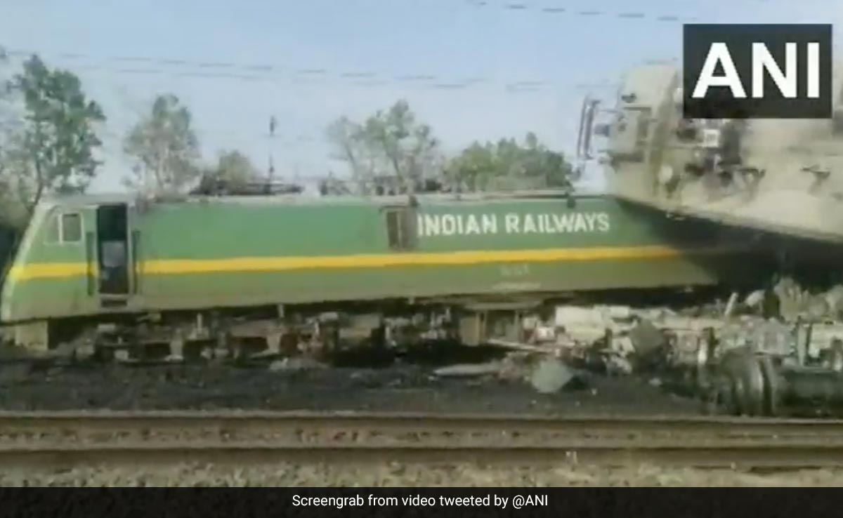 6 Injured As 2 Goods Trains Derail After Collision In Madhya Pradesh