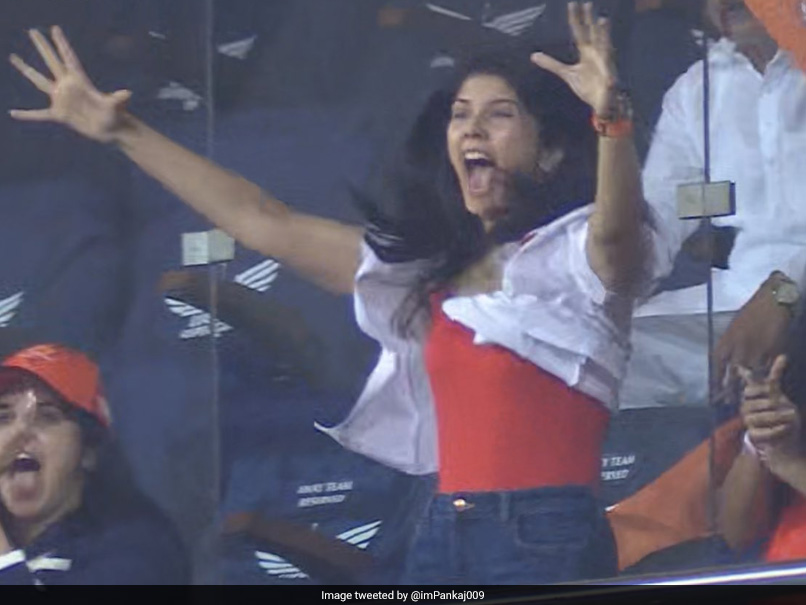 Watch: Kaviya Maran's Reaction To Kyle Mayers' Dismissal Sets Internet Ablaze