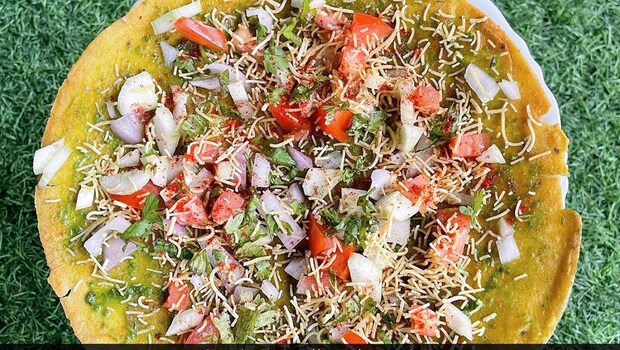 Use Khakhra To Make Healthy And Tasty Chaat (Recipe Inside)