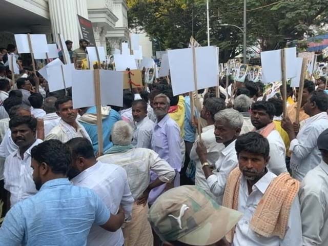 Rival Congress Groups Protest At Bengaluru Office Over Candidate List