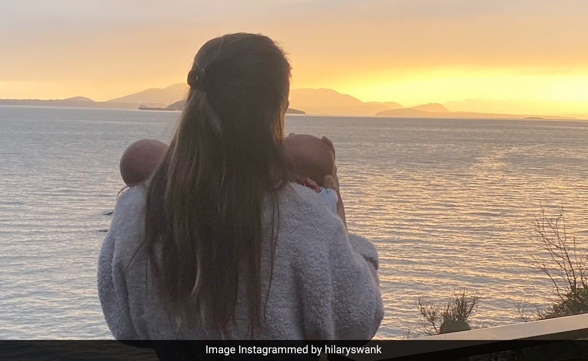 Actress Hilary Swank Welcomes Twins: "Wasn't Easy. But Boy (And Girl) Was It Worth It"