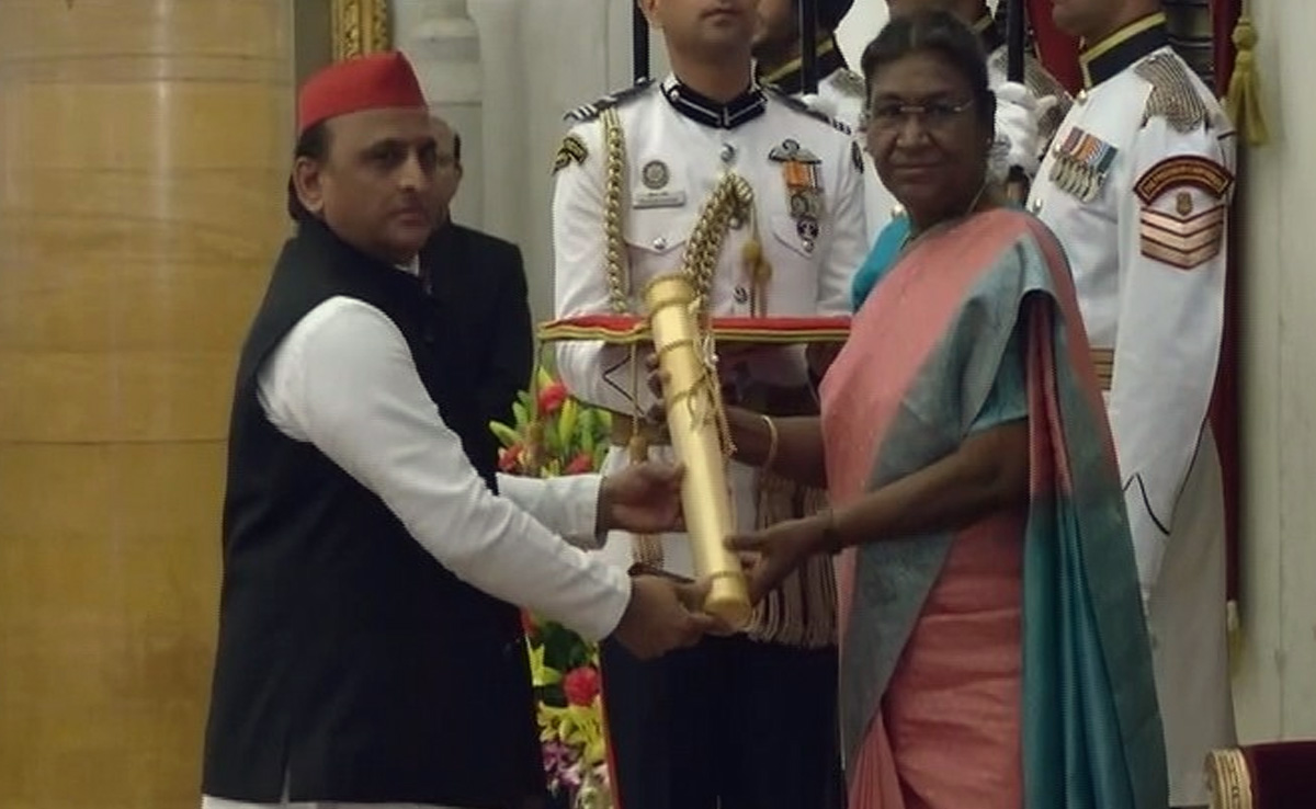 Watch: Akhilesh Yadav Accepts Padma Award On Behalf Of Father Mulayam Singh