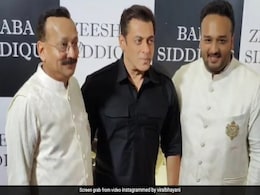 VIDEO: बाबा सिद्दीकी की इफ्तार पार्टी में स्वैग के साथ पहुंचे सलमान खान, इस अंदाज में पहुंचे बाकी सितारे VIDEO: बाबा सिद्दीकी की इफ्तार पार्टी में स्वैग के साथ पहुंचे सलमान खान, इस अंदाज में पहुंचे बाकी सितारे