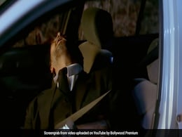 हाईवे पर भूत का प्रैंक करने निकला यह शख्स, मिला असली भूत तो तोड़ दिया वहीं दम- पढ़ें पूरी दास्तान लेकिन 'डरना मना है' हाईवे पर भूत का प्रैंक करने निकला यह शख्स, मिला असली भूत तो तोड़ दिया वहीं दम- पढ़ें पूरी दास्तान लेकिन 'डरना मना है'